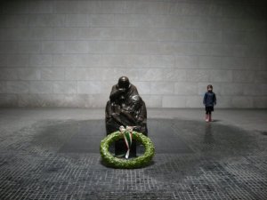 n534349326_596209_7548